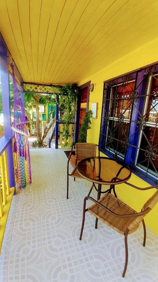 Bed and Breakfast Yocamatsu Caye Caulker Zewnętrze zdjęcie